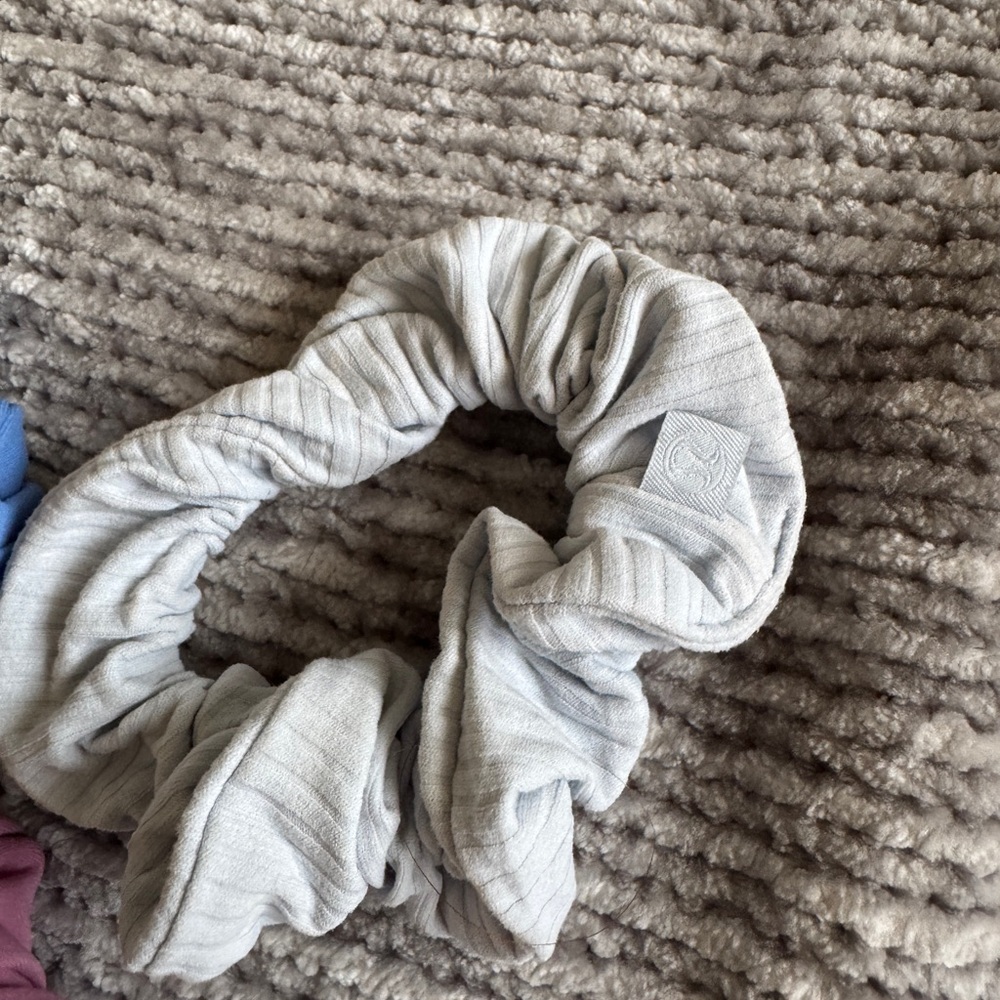 Lululemon Scrunchies - Picture 4 of 4